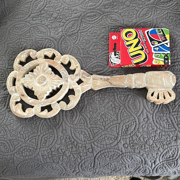 Wall decor: aged wooden key, can easily sit out as decor as well. - Picture 4 of 4